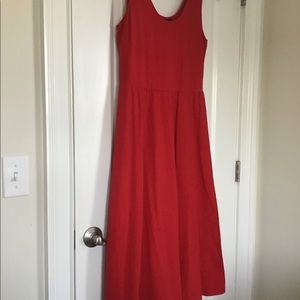 Sleeveless midi dress